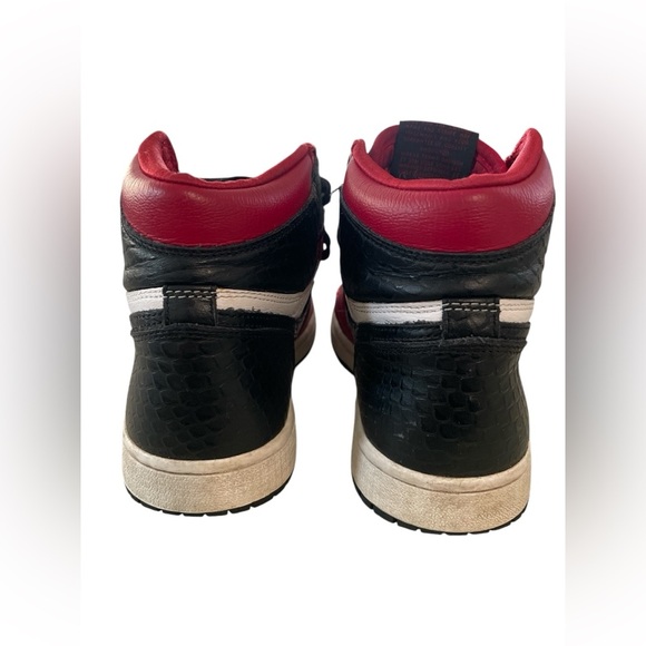 Nike Air Jordan 1 Retro High Satin Snake Red - Picture 4 of 4